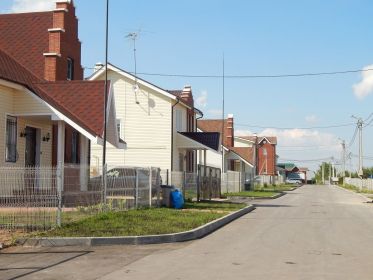 Екатеринбург поселок северка фото. Фото северки. Частный аэродром малой авиации на берегу реки. Посёлок северка свердловская область. Новые коттеджи барыбино.